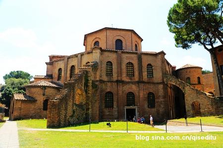 basilica of san vitale(548 圣维塔莱教堂,是拉文纳马赛克艺术